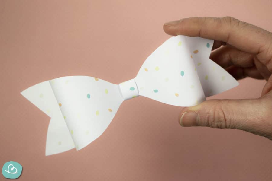Schleife basteln aus Papier: Anleitung mit PDF-Vorlage - Wunderbunt.de