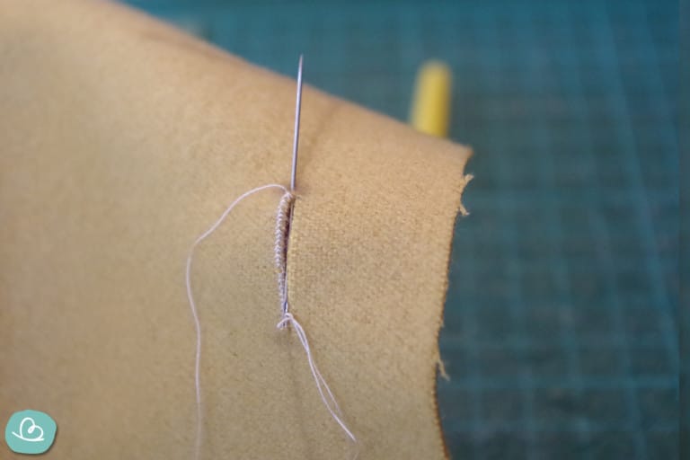 Knopfloch nähen Anleitung per Hand und Nähmaschine Wunderbunt.de