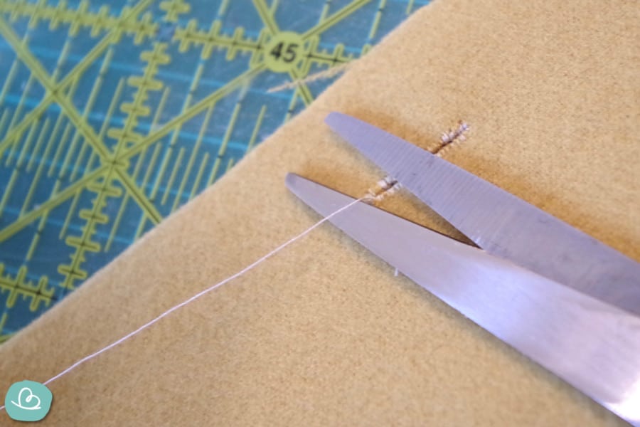 Knopfloch nähen Anleitung per Hand und Nähmaschine Wunderbunt.de