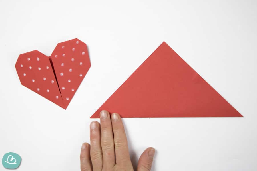 Herz aus Papier falten: Origami-Anleitung + DIY-Ideen - Wunderbunt.de