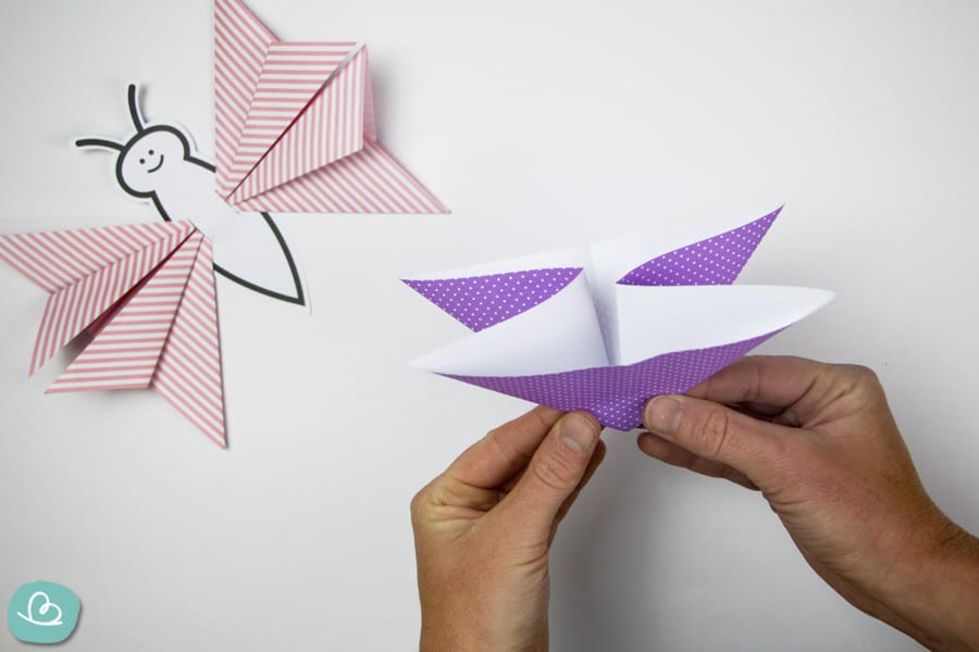 Origami-Schmetterling falten: Anleitung für Kinder - Wunderbunt.de
