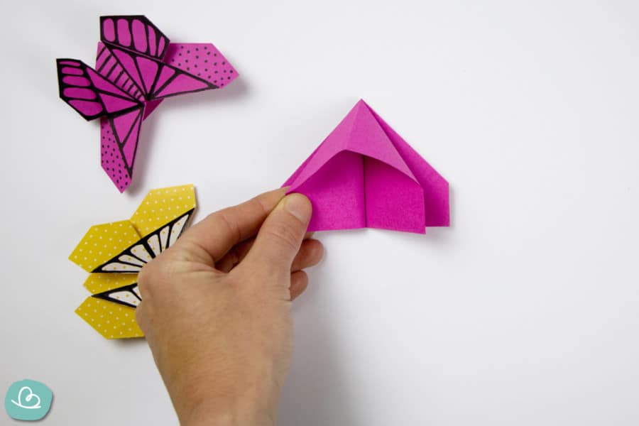 Schmetterlinge falten und ausmalen: Eine kreative Reise für Groß und Klein!