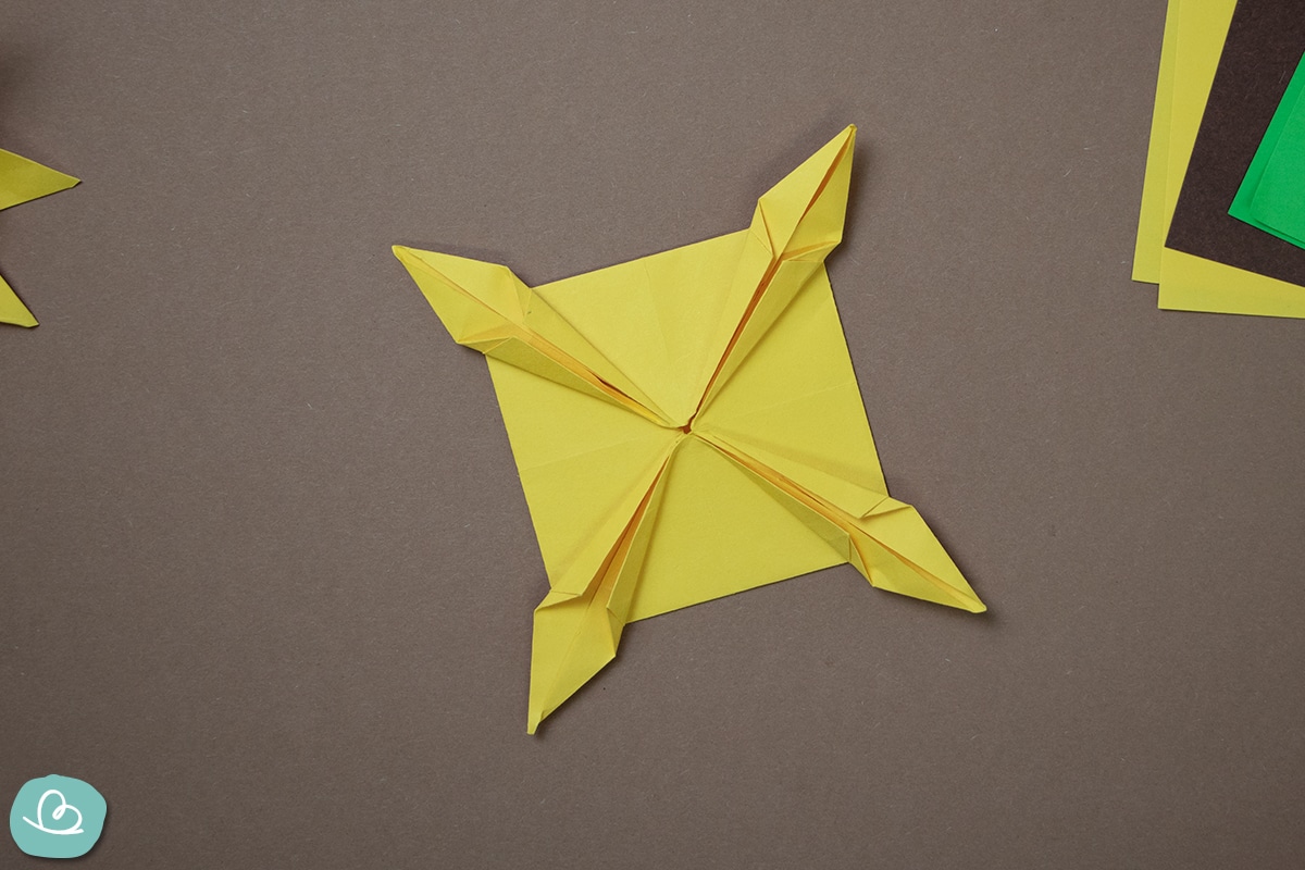Origami Form aus Papier