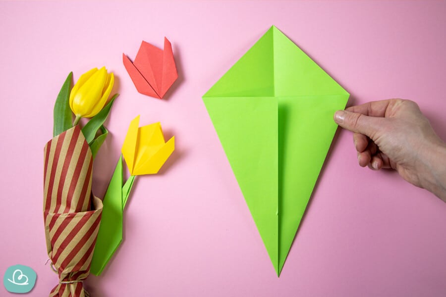 Tulpe falten | einfache Origami Faltanleitung - Wunderbunt.de