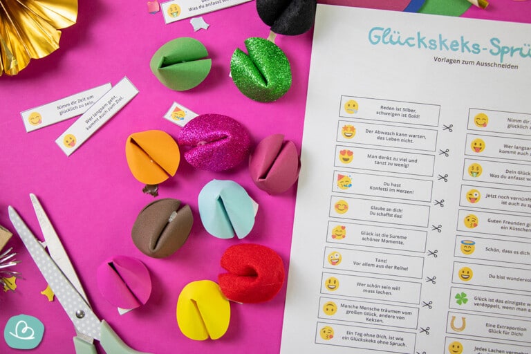 Glückskekse basteln | Bastelanleitung mit Vorlage - Wunderbunt.de Glückskekse basteln | Bastelanleitung mit Vorlage - Wunderbunt.de