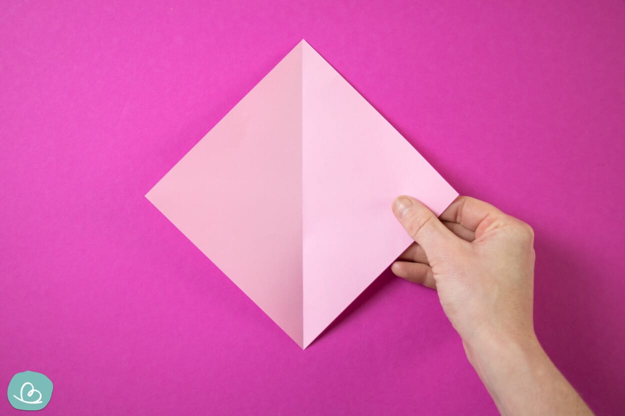 Origami Papier mittig gefaltet