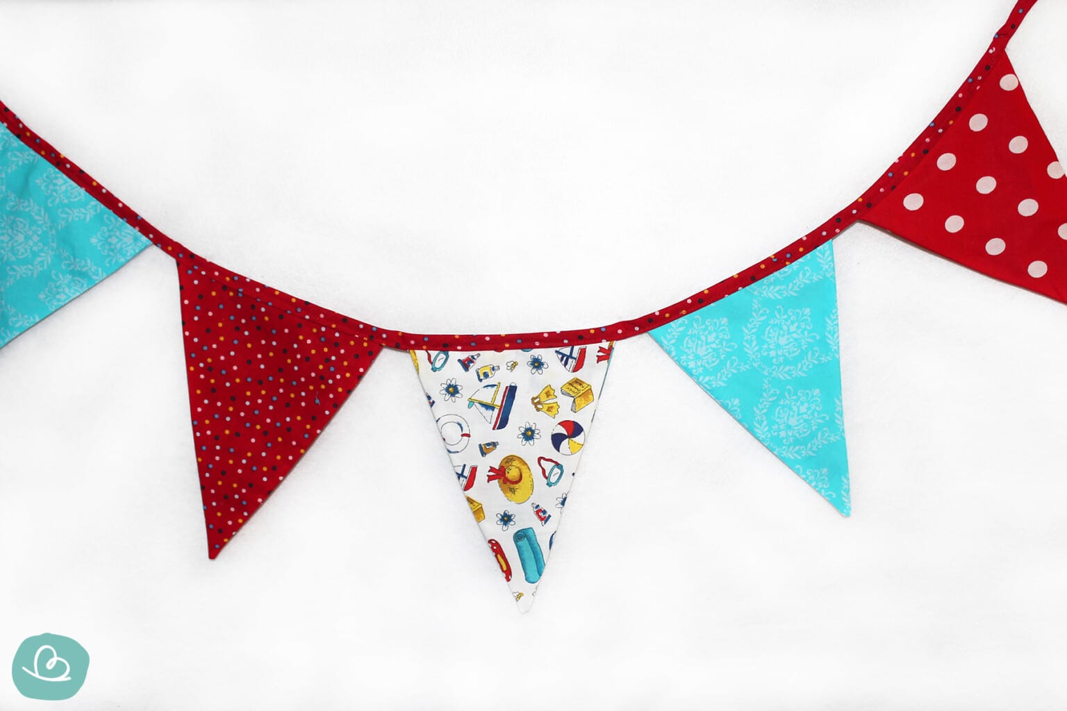 Wimpelkette Aus Stoff – 18 M, Rot-weiß-blaue Dreiecke, Für Party & Dekoration
