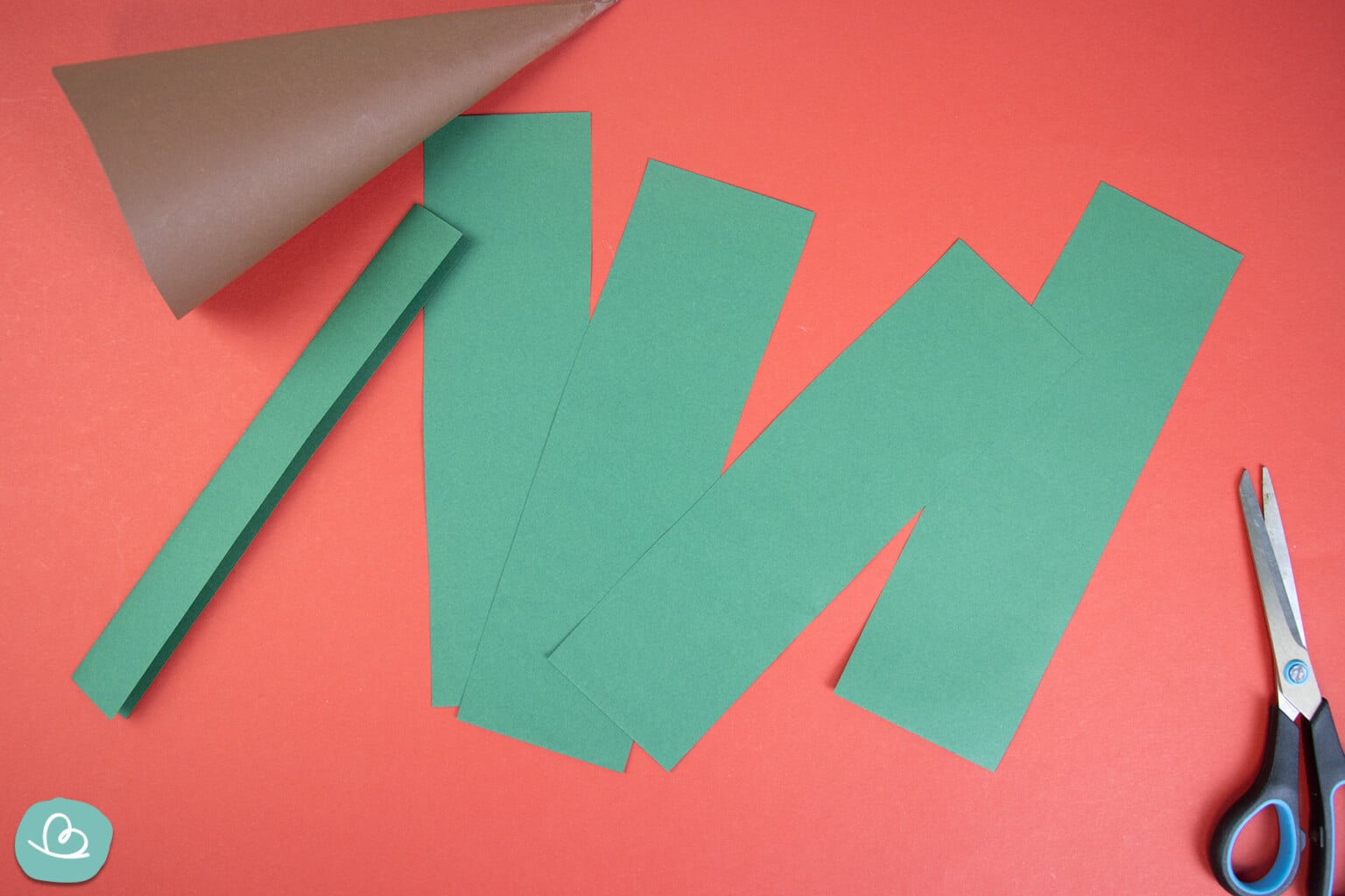  Tannenbaum aus Papier basteln 