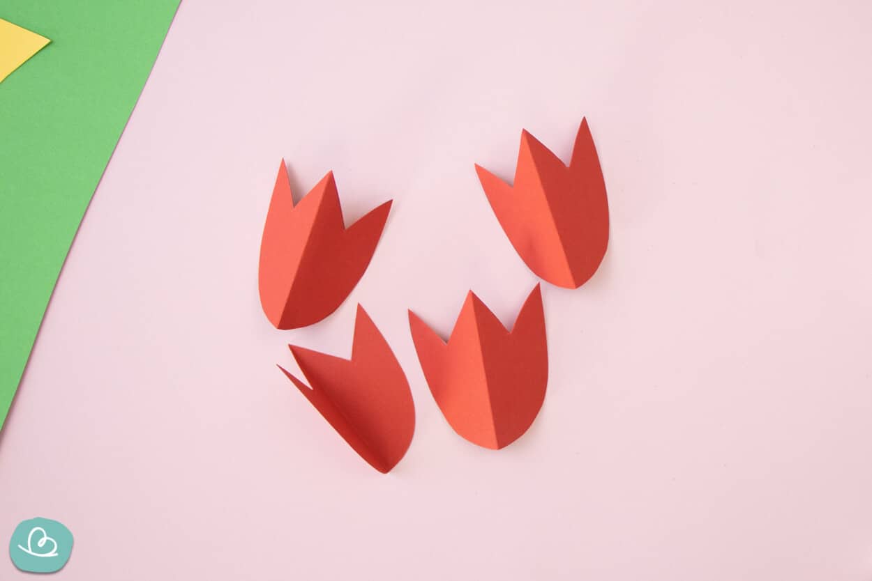 Tulpe aus Papier basteln | Anleitung mit Vorlage - Wunderbunt.de
