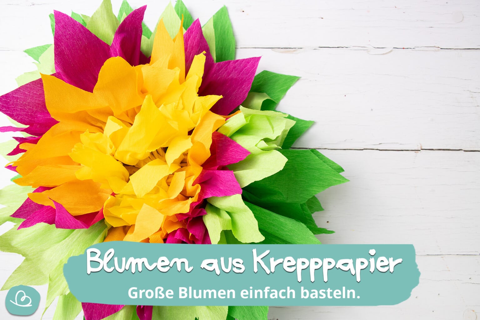 Große Blumen aus Krepppapier basteln DIY Anleitung Wunderbunt.de