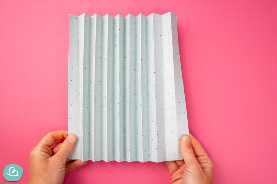 Papierfächer falten | DIY-Anleitung für ein Fächer aus Papier ...