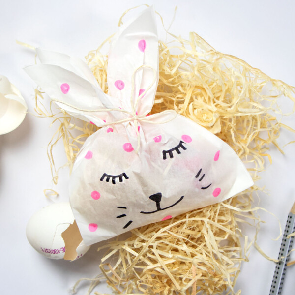 Ostertüte aus Butterbrotpapier