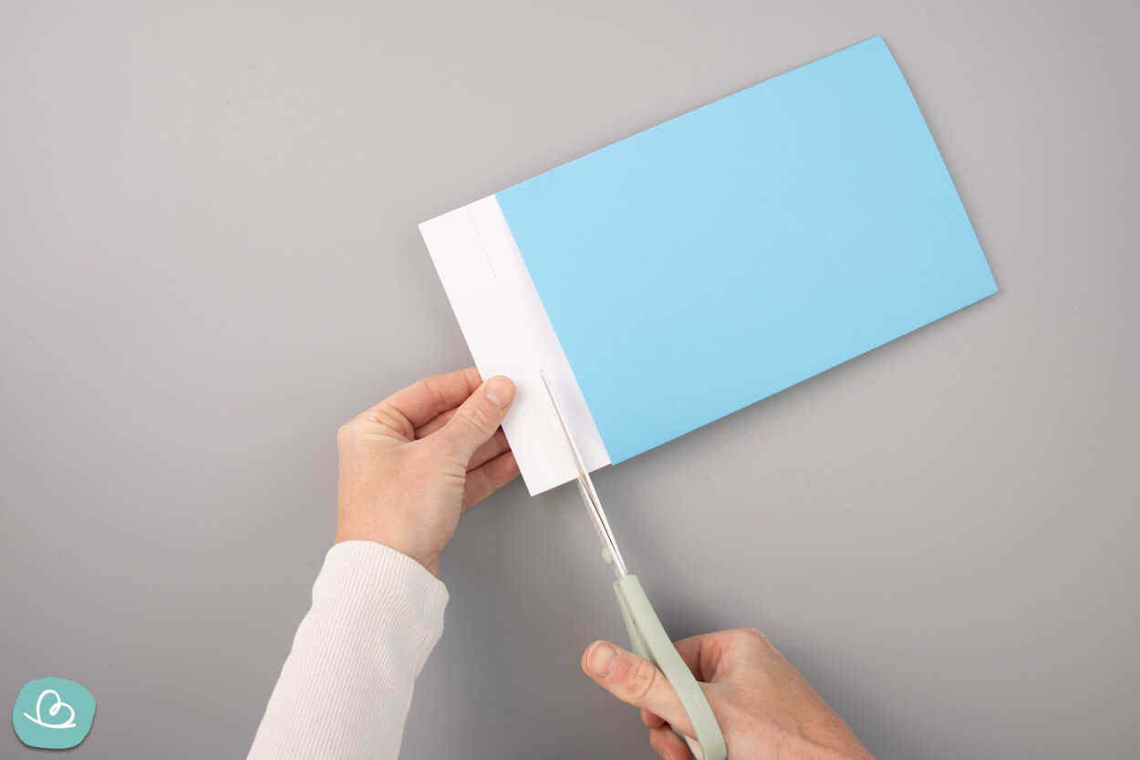 Papier einschneiden