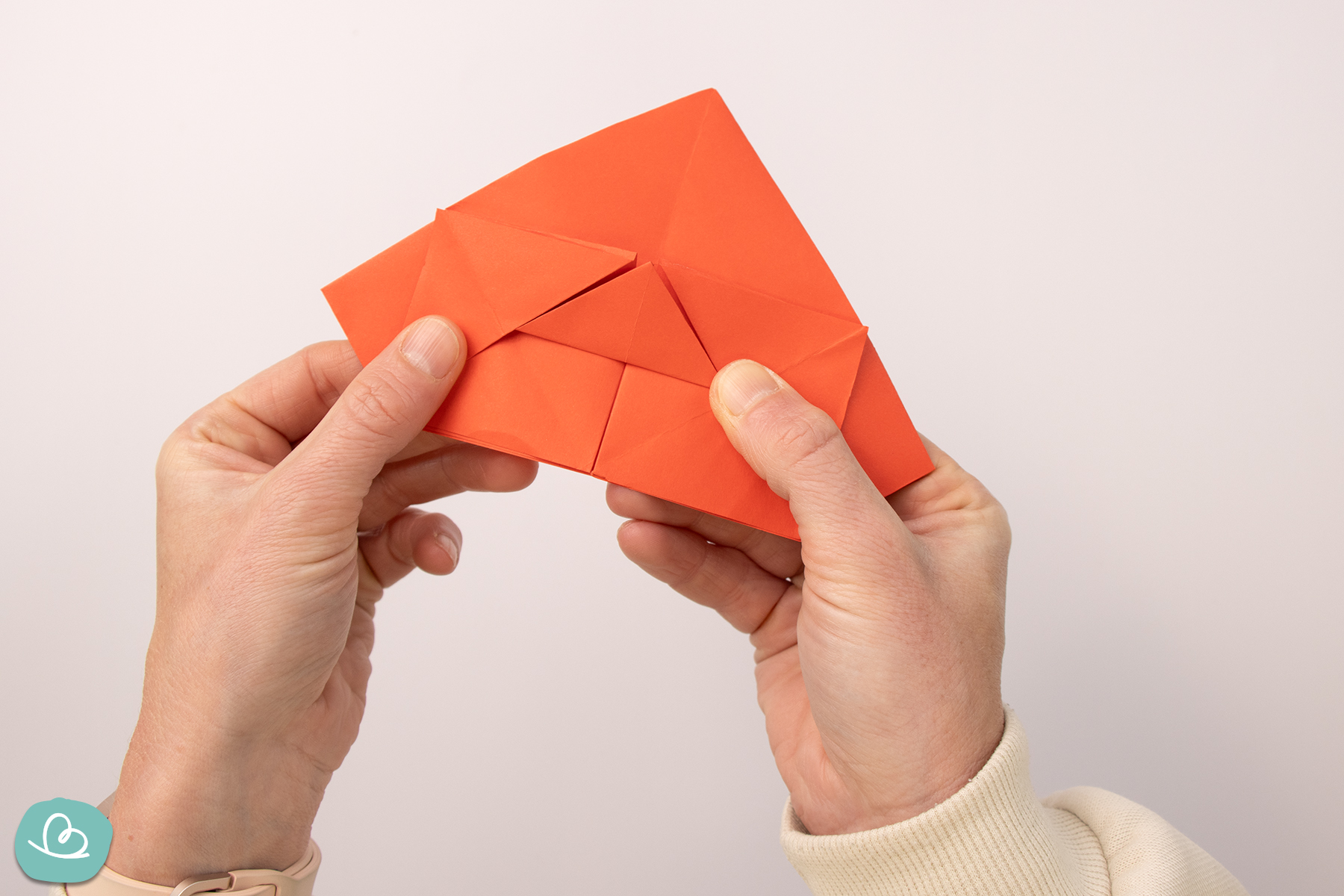 Papierrose aus Origami Papier falten