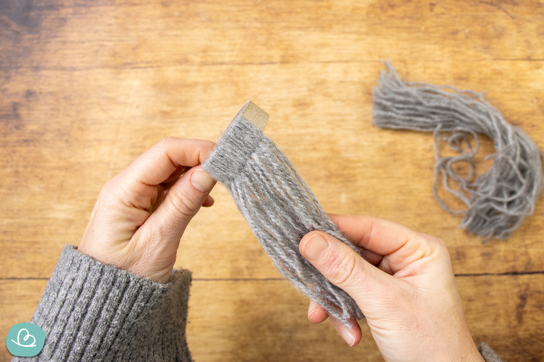 Wollfäden anknüpfen