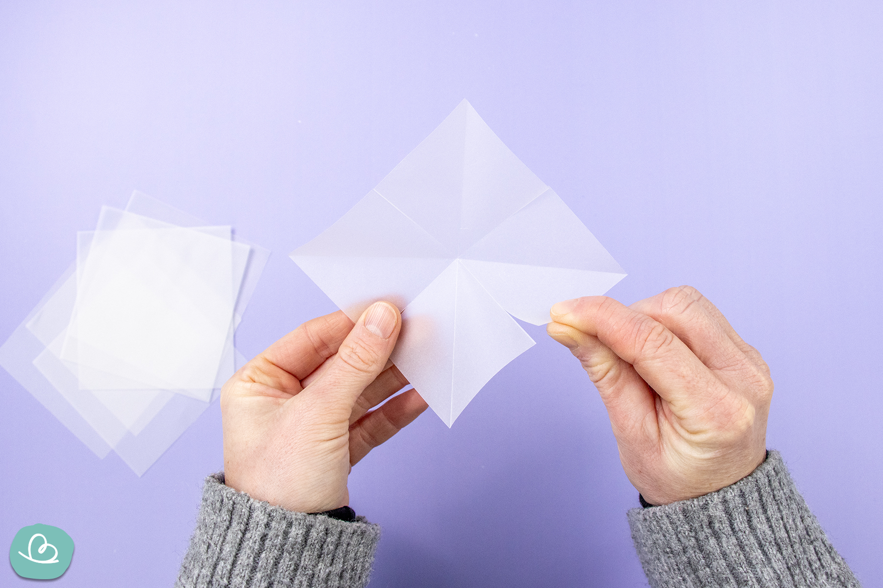 Vier Seiten eingeschnitten