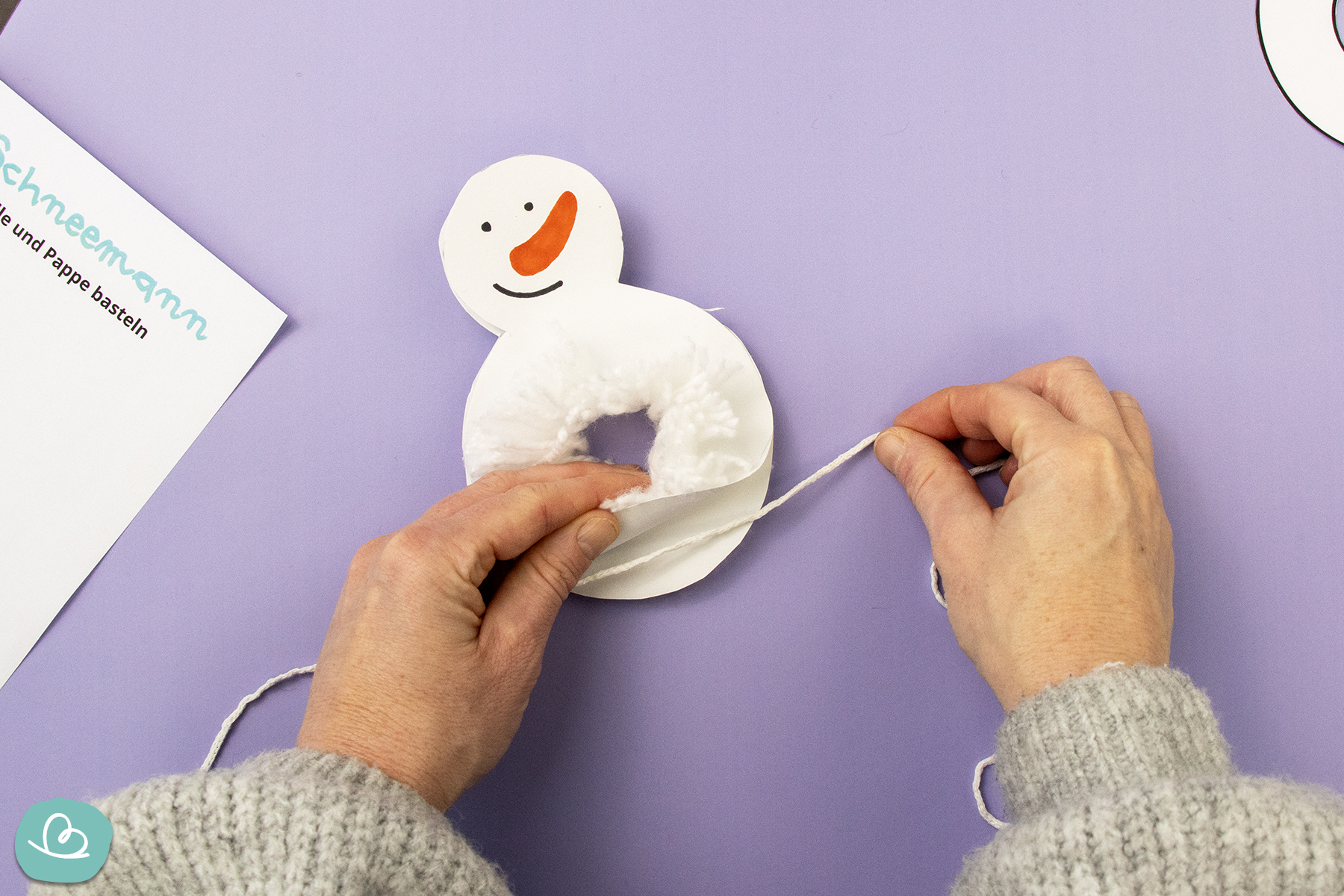 Wollfaden einfädeln